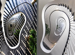 Stiegenhaus/Treppenhaus in einem Bürogebäude in Berlin, Deutschland