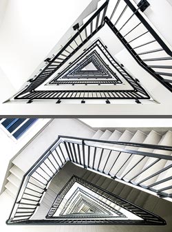 Stiegenhaus/Treppenhaus im Hotel Motel One Tiergarten in Berlin, Deutschland