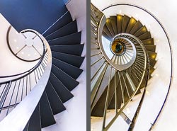 Stiegenhaus/Treppenhaus in der Buchhandlung Arnold Busck in Kopenhagen, Dänemark