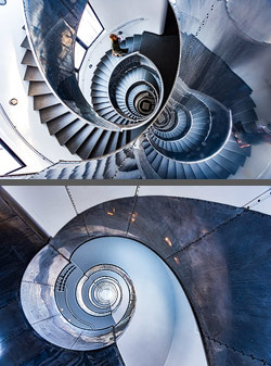 Stiegenhaus/Treppenhaus im Rundfunkgebäude des Senders 24syv in Kopenhagen, Dänemark