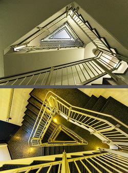 Stiegenhaus/Treppenhaus im alten Postverteilzentrum in Linz, Österreich