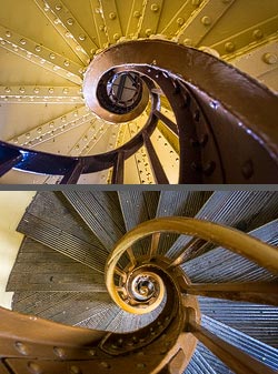 Stiegenhaus/Treppenhaus in der Tower Bridge in London, England