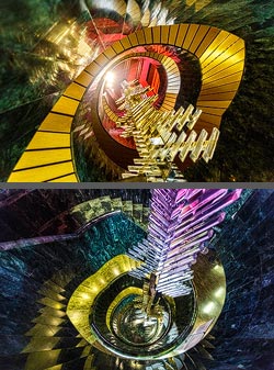 Stiegenhaus/Treppenhaus im Nationaltheater Nová scéna in Prag, Tschechien