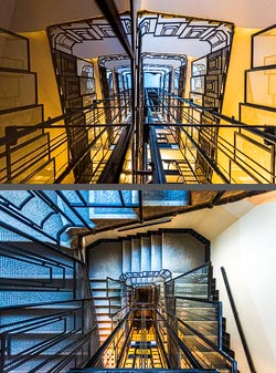 Stiegenhaus/Treppenhaus in einem Wohnhaus in Wien, Österreich