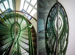 Stiegenhaus/Treppenhaus in einem Wohnhaus in Wien, Österreich