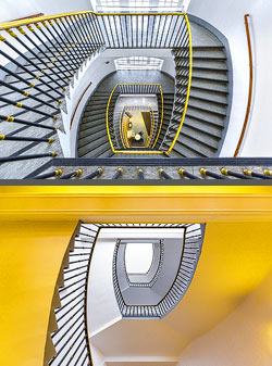 Stiegenhaus/Treppenhaus im Akademietheater in Wien, Österreich